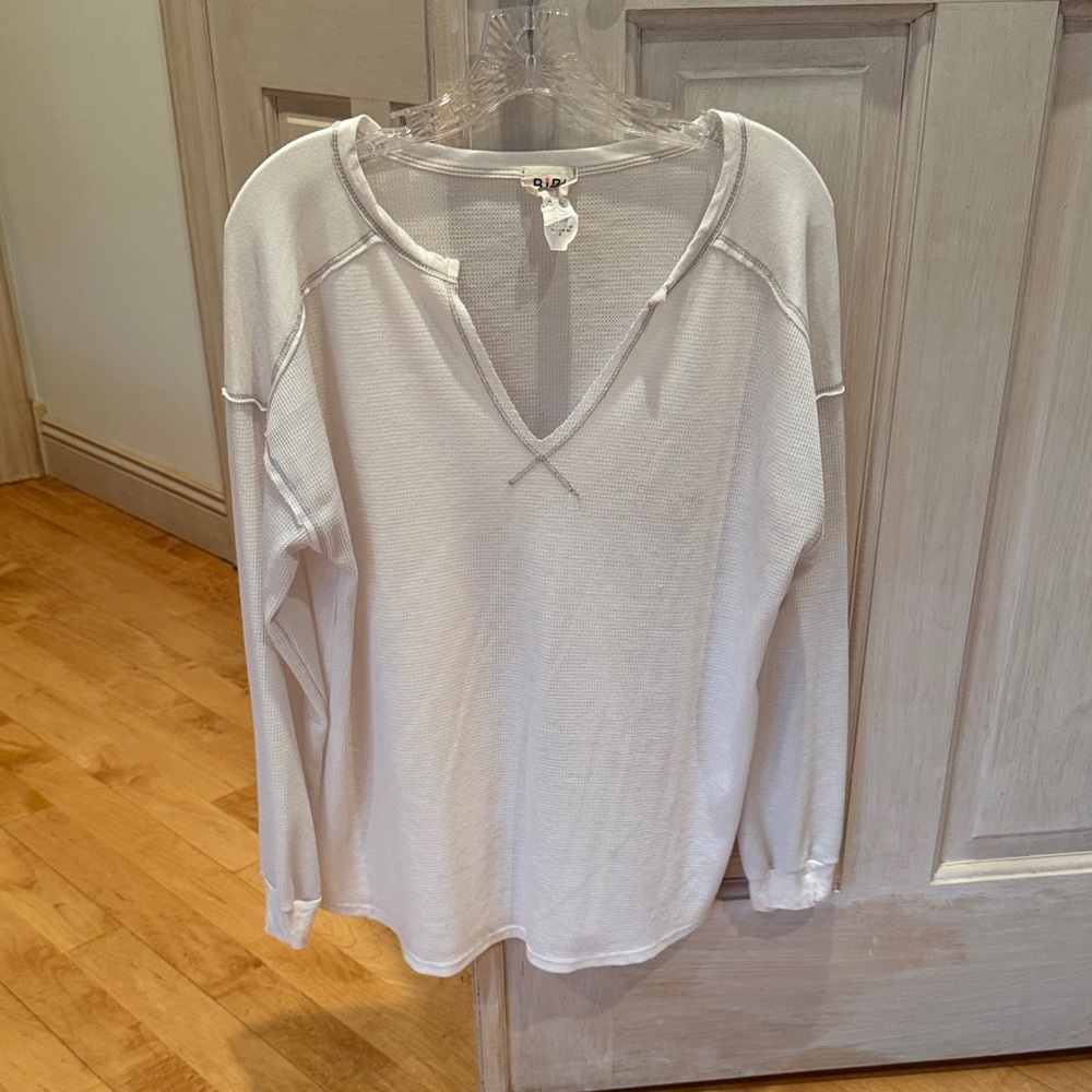 BiBi White V-Neck Thermal Shirt